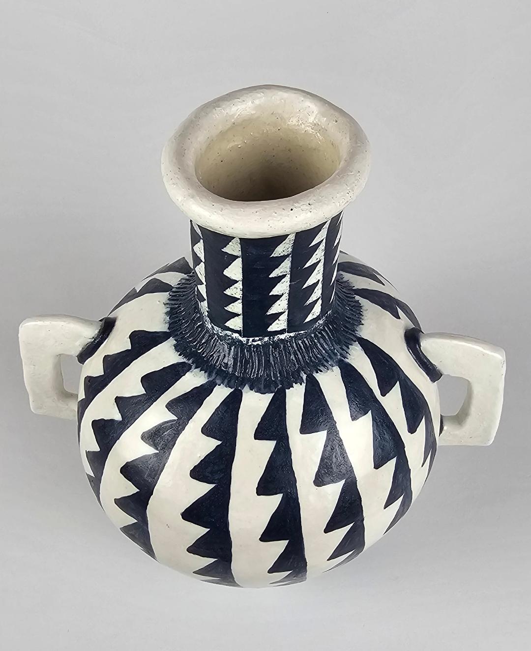 Roaring 20's Art Deco Pot