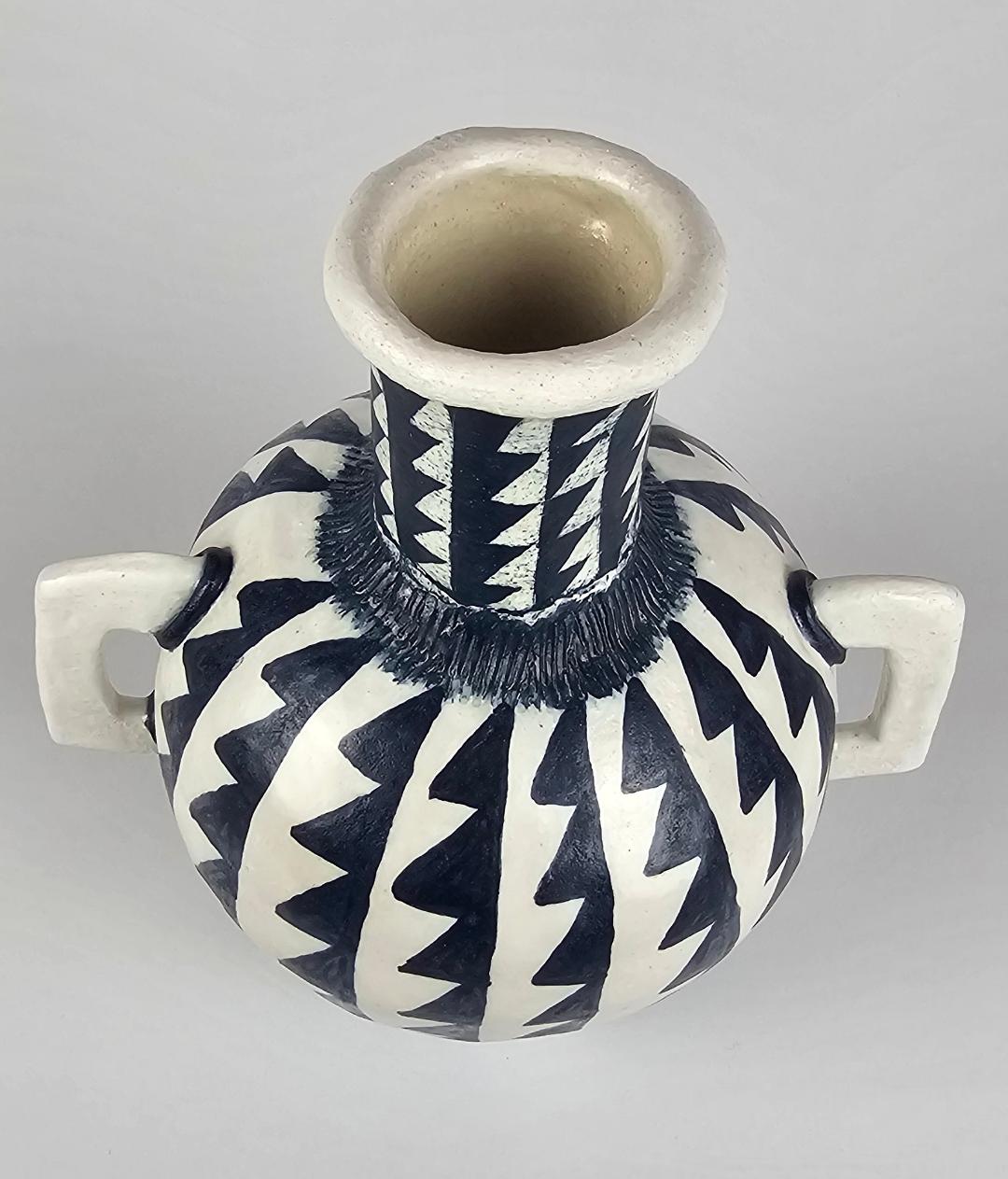 Roaring 20's Art Deco Pot